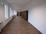 Modernizacją istniejącego budynku oraz zagospodarowaniem przestrzeni dziedzińca szkolnego w Zespole Szkół w Józefowie, 